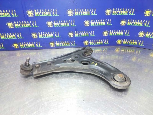 Wahacz zawieszenia przedniego dolny lewy 96870465 GM