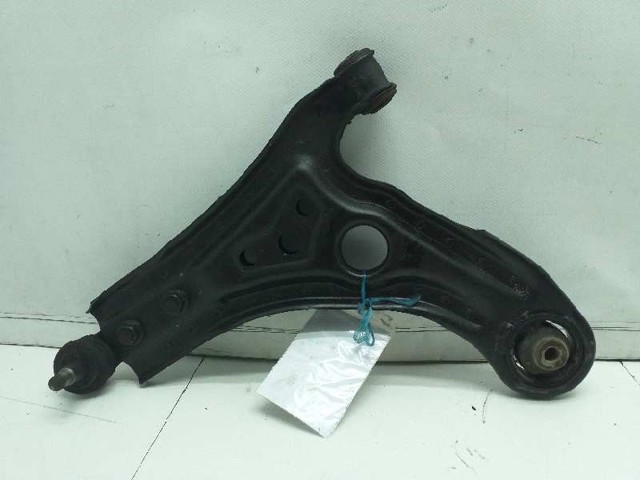 Wahacz zawieszenia przedniego dolny lewy 96870465 GM