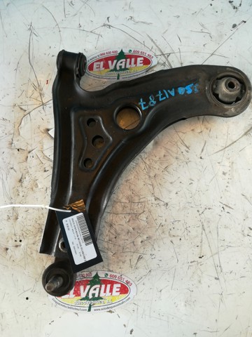 Wahacz zawieszenia przedniego dolny lewy 96870465 GM