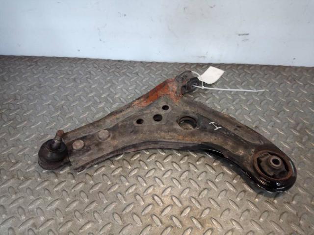 Wahacz zawieszenia przedniego dolny lewy 96870465 GM