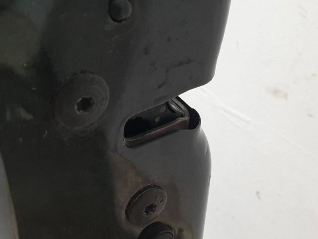 Zamek drzwi przednich lewych 9688080080 PEUGEOT
