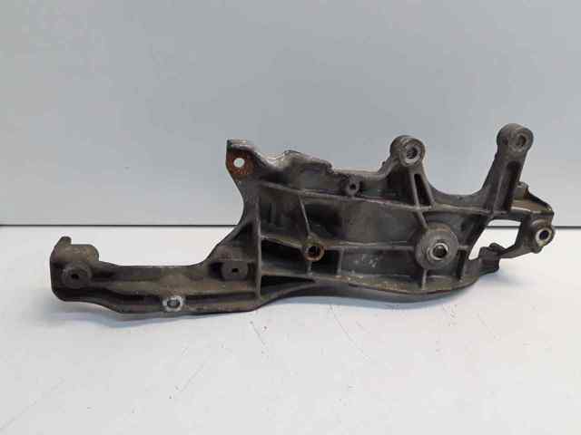 Wspornik alternatora Peugeot Expert VF