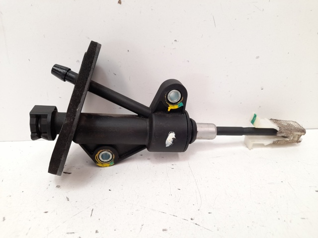 Cylinder sprzęgła główny 96887800 GM