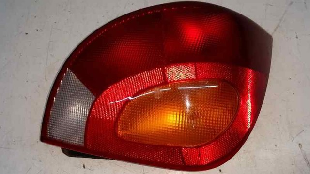 Lampa zespolona tylna prawa 96FG13A602BC FORD