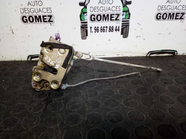 Zamek drzwi przednich prawych 97004204 OPEL