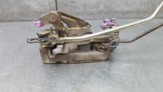Zamek drzwi przednich prawych 97004204 OPEL