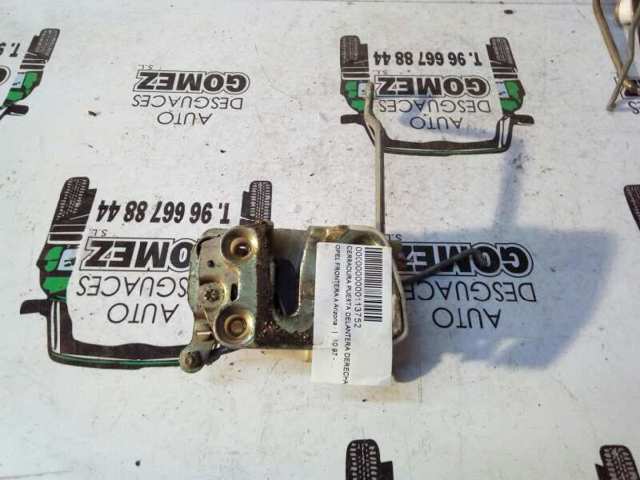 Zamek drzwi przednich prawych 97004204 OPEL