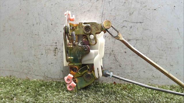 Zamek drzwi przednich lewych 97004205 OPEL