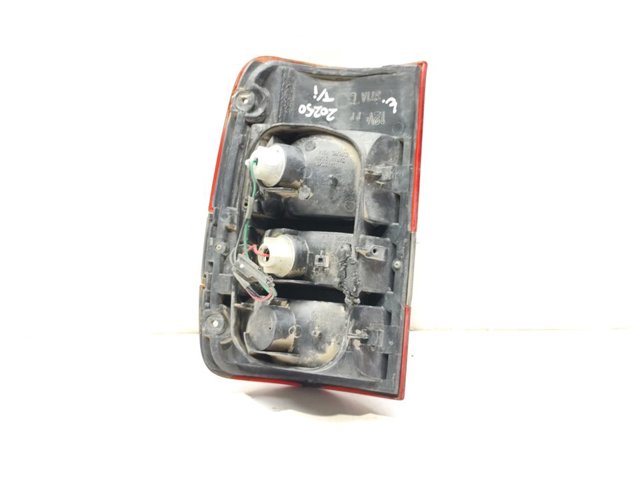 Lampa tylna Opel Monterey
