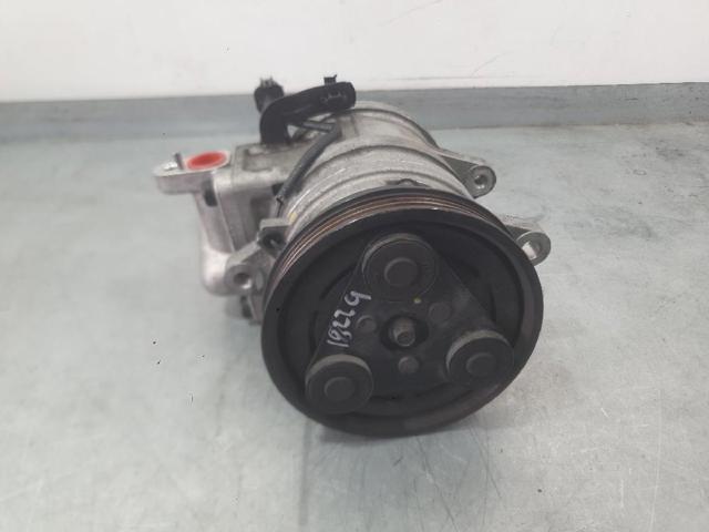 Sprężarka klimatyzacji 977010X000 HYUNDAI
