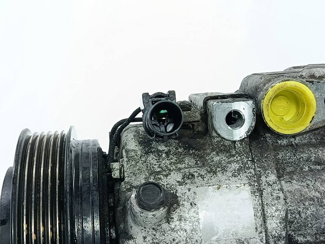 Sprężarka klimatyzacji 977012B101 HYUNDAI