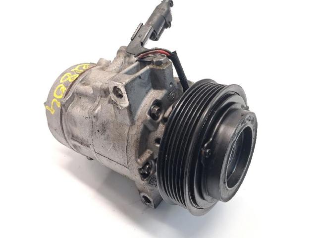 Sprężarka klimatyzacji 977012P100 HYUNDAI