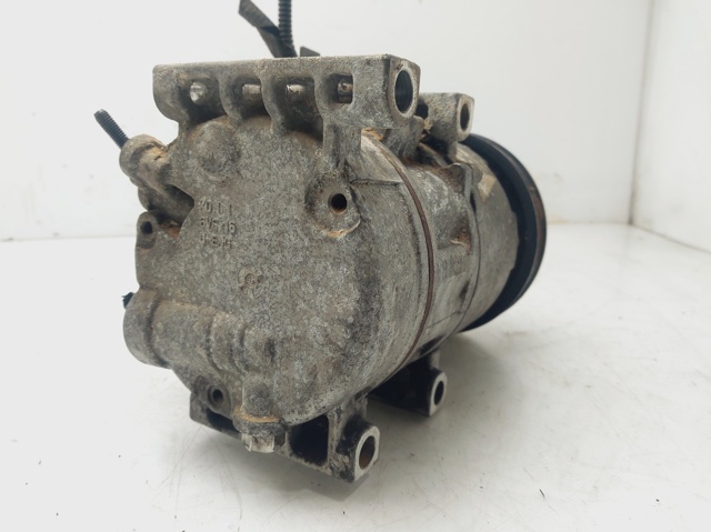 Sprężarka klimatyzacji 977012S500 HYUNDAI