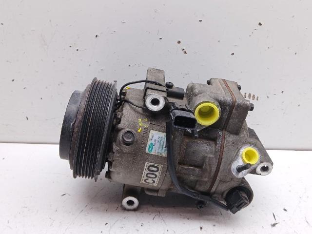 977012Y000 Hyundai/Kia