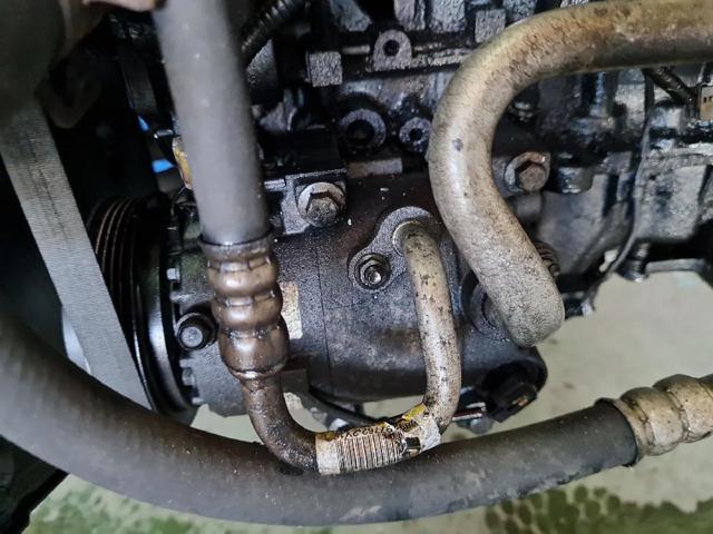 Sprężarka klimatyzacji 977012Y100 HYUNDAI