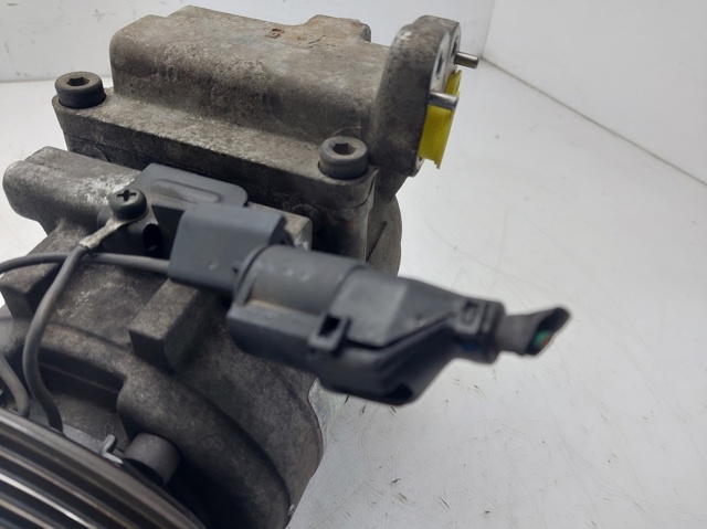 Sprężarka klimatyzacji 977014A950 HYUNDAI