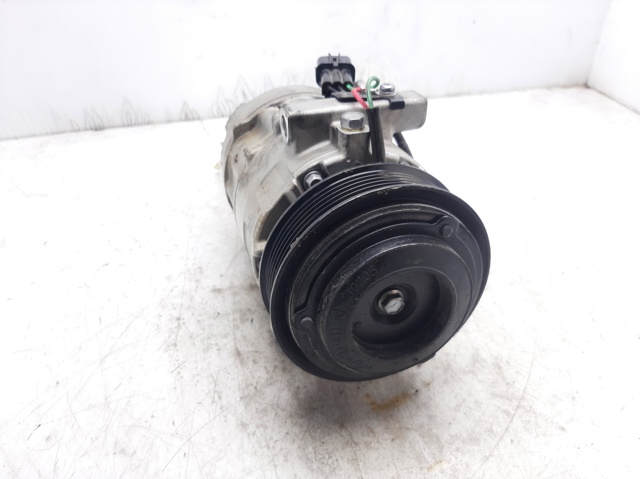Sprężarka klimatyzacji 97701J9100 HYUNDAI