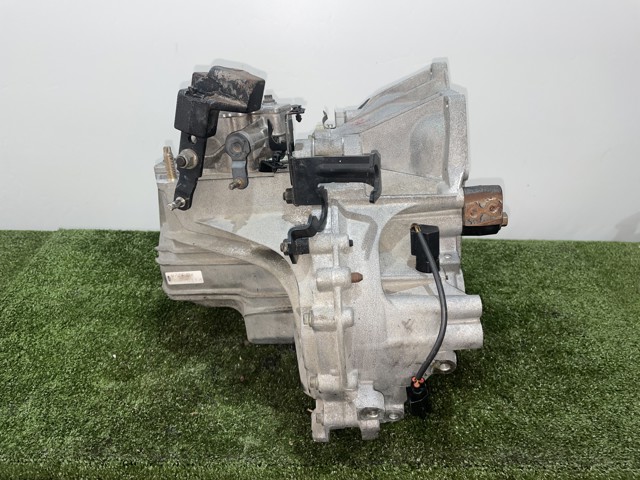 Mechaniczna skrzynia biegów w komplecie 97ZTGA FORD