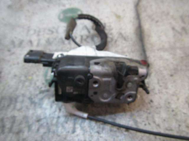 Zamek drzwi tylnych lewych 9800624880 PEUGEOT