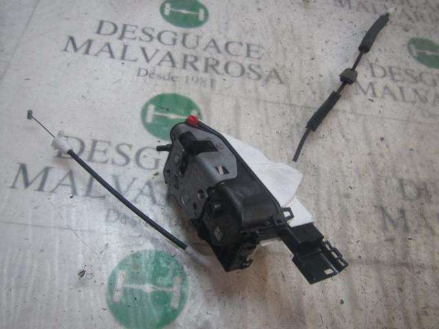 Zamek drzwi tylnych lewych 9800624880 PEUGEOT
