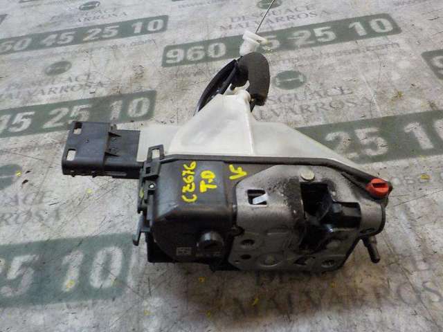 Zamek drzwi tylnych prawych 9800624980 PEUGEOT