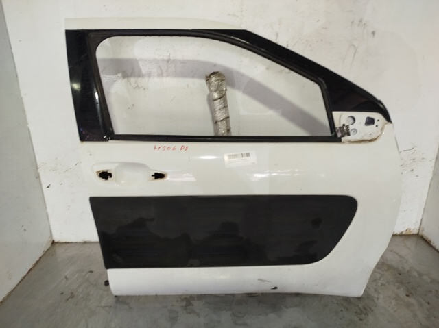 Drzwi przednie prawe 9801012880 PEUGEOT