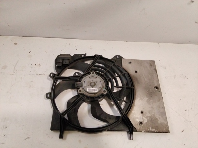 Wentylator elektryczny układu chłodzenia kompletny (silnik+wirnik) 9801666680 PEUGEOT