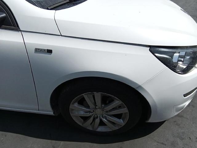 Błotnik przedni prawy 9802164280 PEUGEOT
