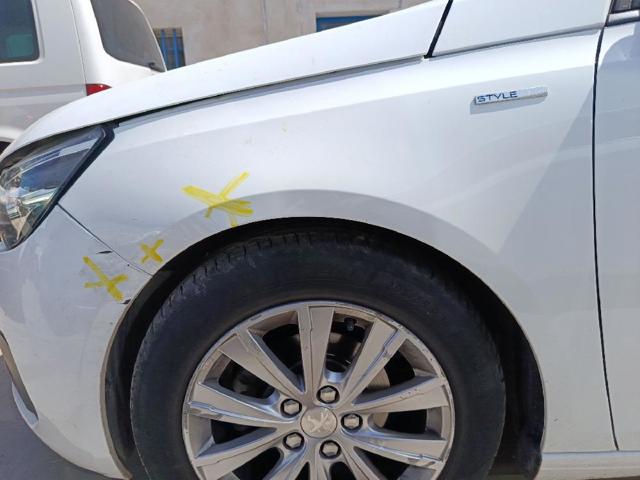 Błotnik przedni lewy 9802164380 PEUGEOT