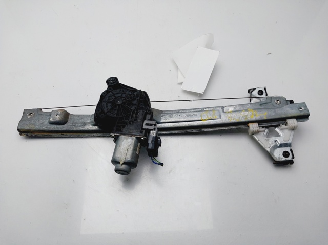 Mechanizm podnoszenia szyby drzwi przednich prawych 9802531780 PEUGEOT