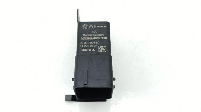 Przekaźnik świec żarowych 9803299780 FIAT