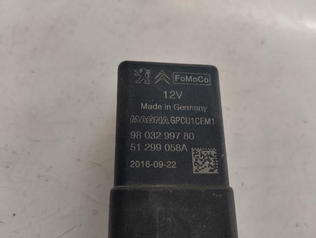 Przekaźnik świec żarowych 9803299780 FORD