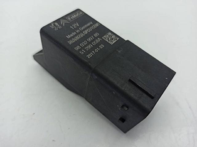Przekaźnik świec żarowych 9803299780 PEUGEOT