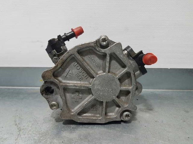 Pompa podciśnienia 9804021880 FORD