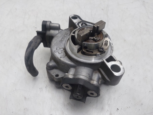 Pompa podciśnienia 9804021880 FORD