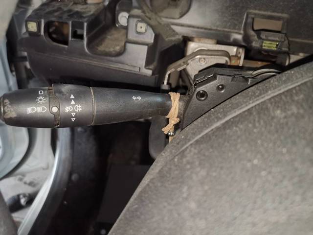 Przełącznik zespolony, w komplecie 98042440XT PEUGEOT