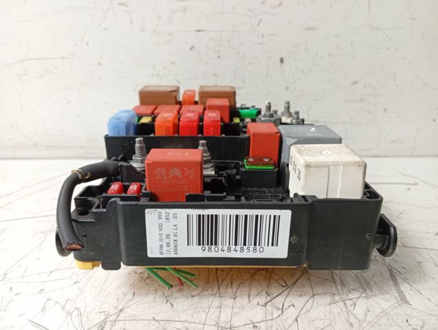 Skrzynka bezpieczników 9804848580 PEUGEOT
