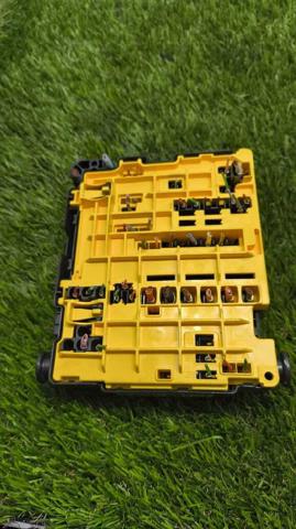 Skrzynka bezpieczników 9804848580 PEUGEOT