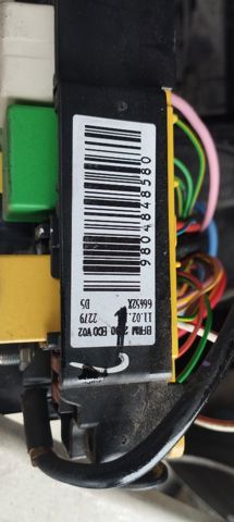 Skrzynka bezpieczników 9804848580 PEUGEOT