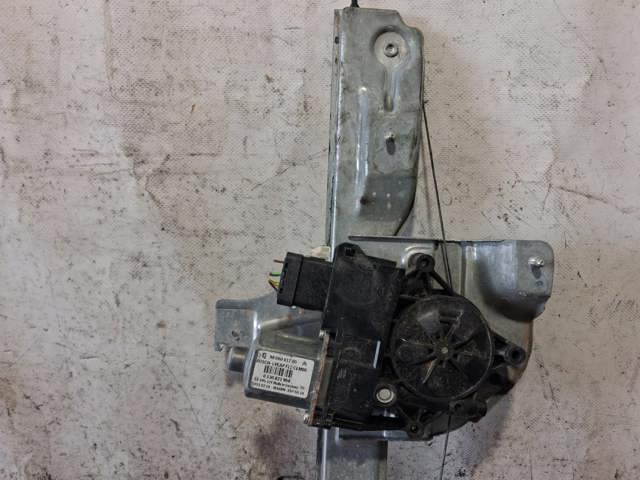 Mechanizm podnoszenia szyby drzwi tylnych prawych 9806088080 PEUGEOT