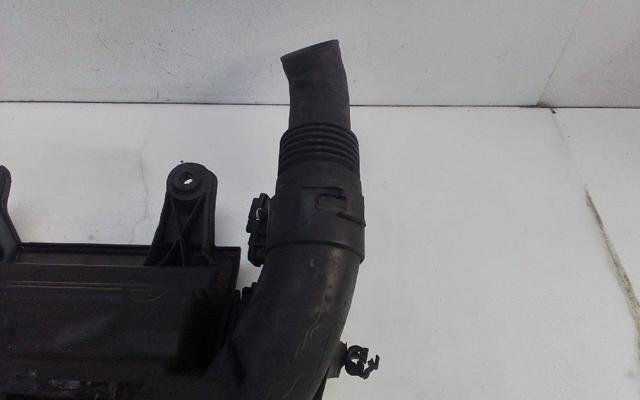 Obudowa filtra powietrza 9806561080 PEUGEOT