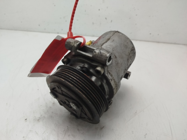Sprężarka klimatyzacji 9806599380 PEUGEOT
