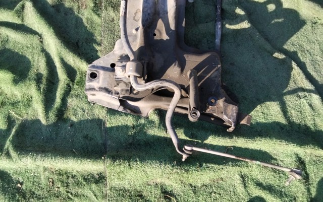 Korpus osi przedniej 9807026580 OPEL