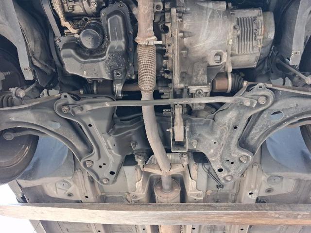 Korpus osi przedniej 9807026780 PEUGEOT