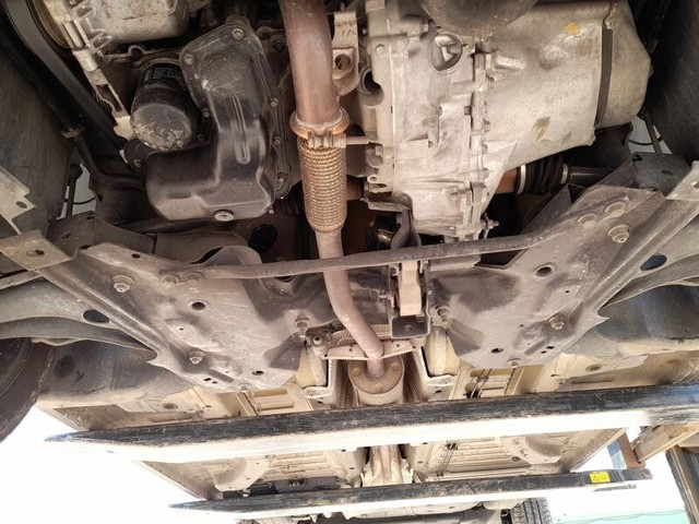 Korpus osi przedniej 9807026780 PEUGEOT