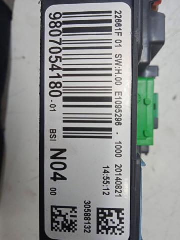 Sterownik silnika 9807054180 PEUGEOT