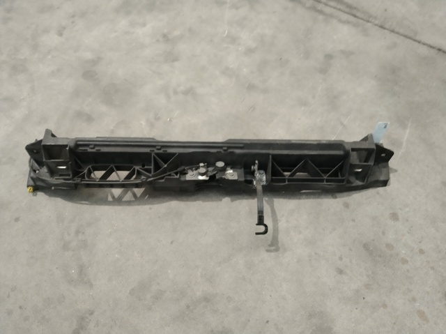 Osłona chłodnicy górna (panel mocowania reflektorów) 9807148180 PEUGEOT