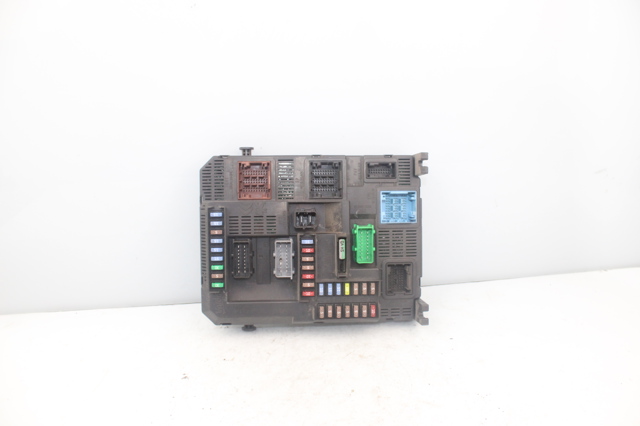 Skrzynka bezpieczników 9807531680 PEUGEOT