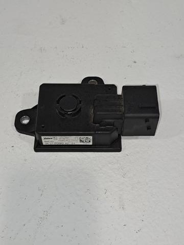 Próg zewnętrzny lewy 9807709080 PEUGEOT