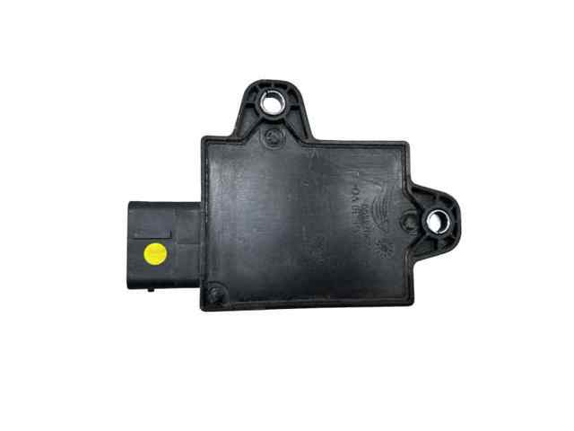 Próg zewnętrzny lewy 9807709080 PEUGEOT
